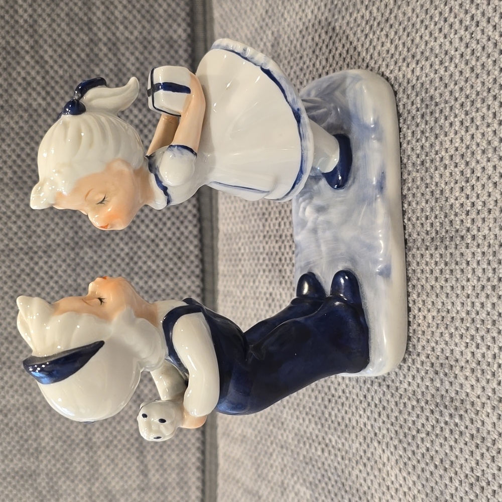VINTAGE Delft Blue and White Porcelain figurine